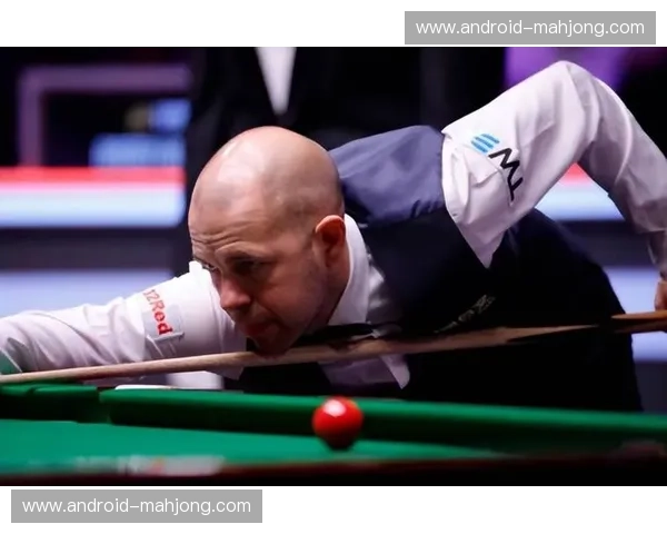 霍金斯透露赛前曾因背伤考虑退赛，在队友劝说下坚持并最终夺冠